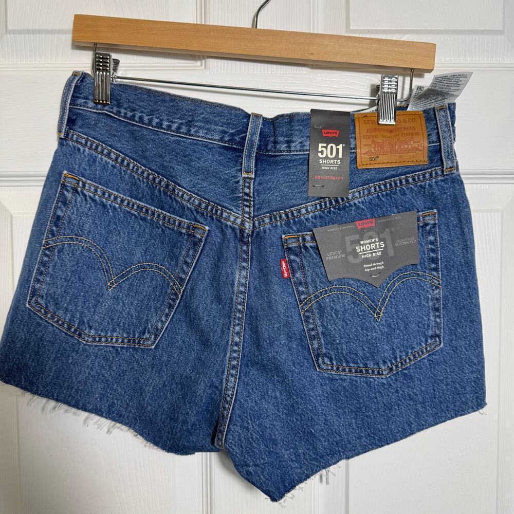 NWT Levi's 501 Shorts - Picture 2 of 8